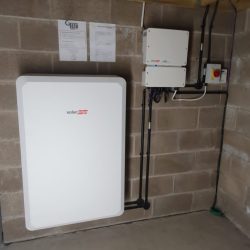 SOLAREDGE BATTERY AND INVERTER